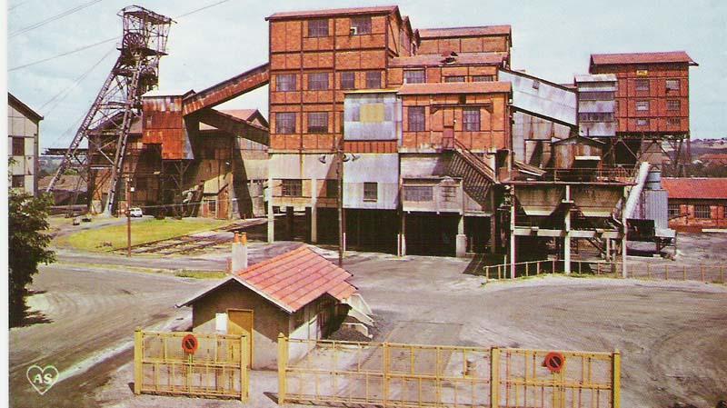 Carreau du Puits St Josephavant démolition des batiments.jpg